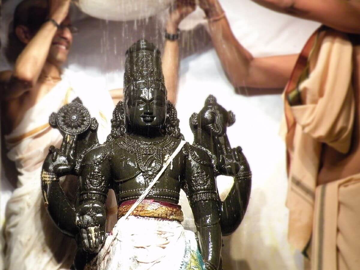 Vishnu Puja Offering Up